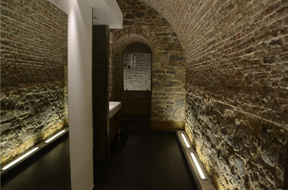 The Cave Bar, Crowne Plaza Hotel, Liège.